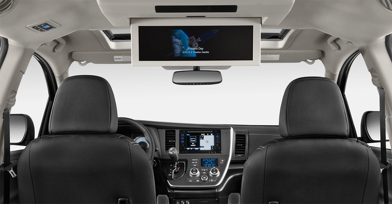 Illustration for article titled The 2015 Sienna Has a Mic to Help You Shout All the Way to the Back Seat